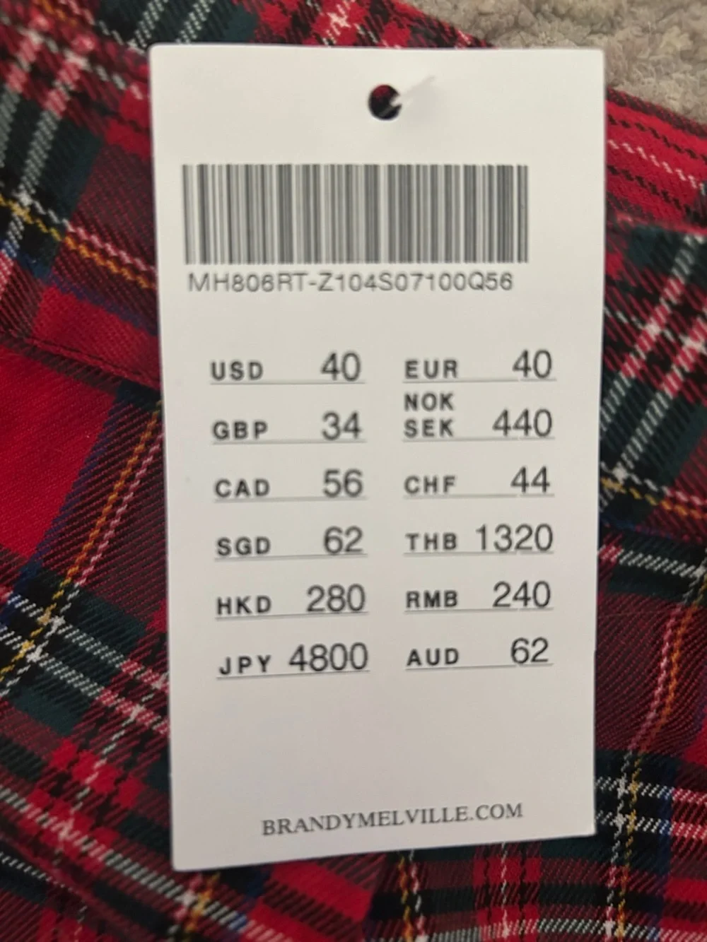 Brandy Melville Red Black Plaid High-Waist Shorts - Picture 4 of 4